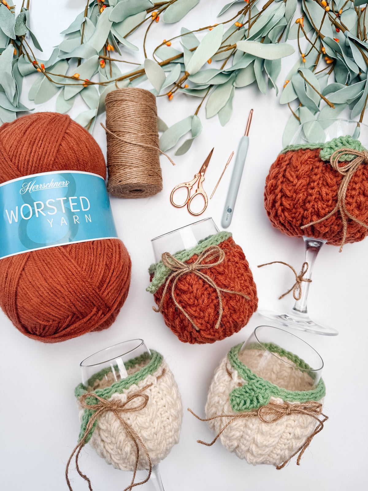 Wheat Stitch Wine Glass Cover Crochet Pattern + Video | 4 Sizes