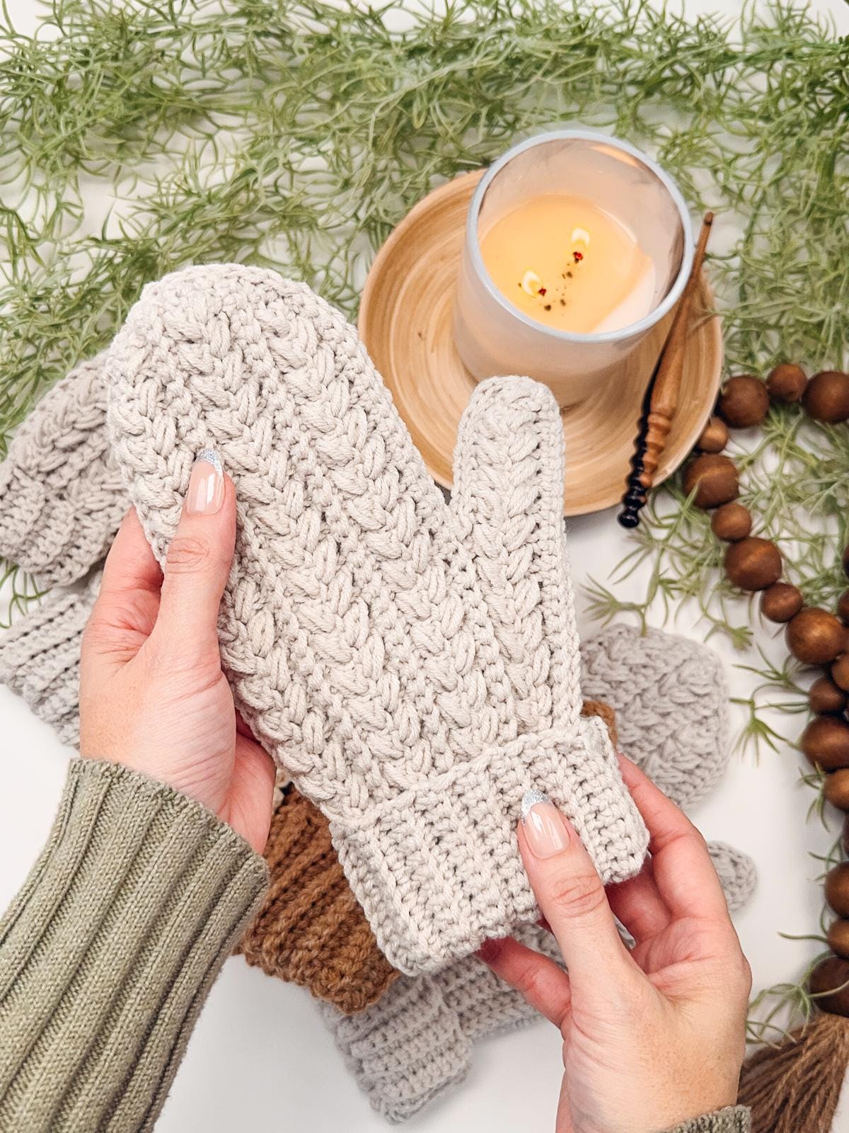 CROCHET PATTERN + VIDEO Winter Wheat Stitch™ Crochet Mittens Pattern - 6 Sizes Baby to Adult, Flat One-Piece Design Wheat Stitch™ Gloves