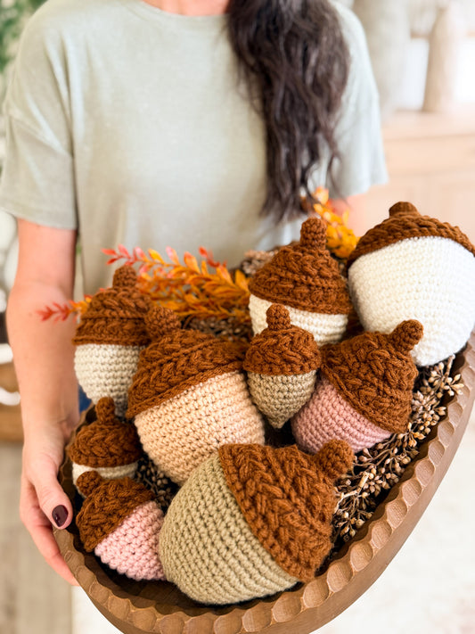 Wheat Stitch Acorns Crochet Pattern + Video | 3 Sizes | No Sew | PDF