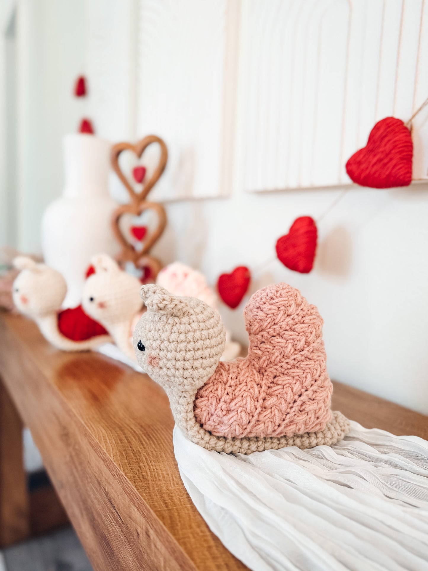Wheat Stitch™ Snail Crochet Pattern + Step-by-Step Video Tutorial