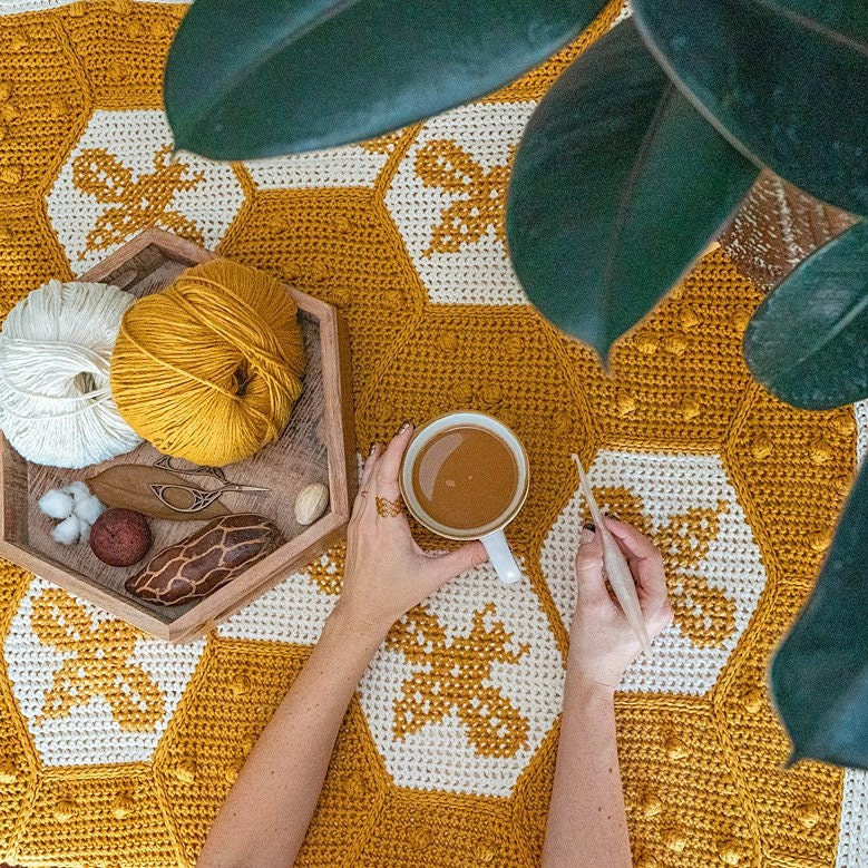 CROCHET PATTERN Honey Bee Crochet Blanket Instant Download PDF Pattern, Home Decor, Hexagon Quilt Style Crochet