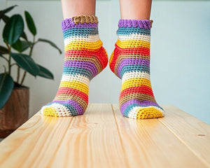 CROCHET PATTERN + VIDEO Felici Beginner Crochet Sock Pattern, Easy to follow crochet pattern footwear fashion, self-striping yarn