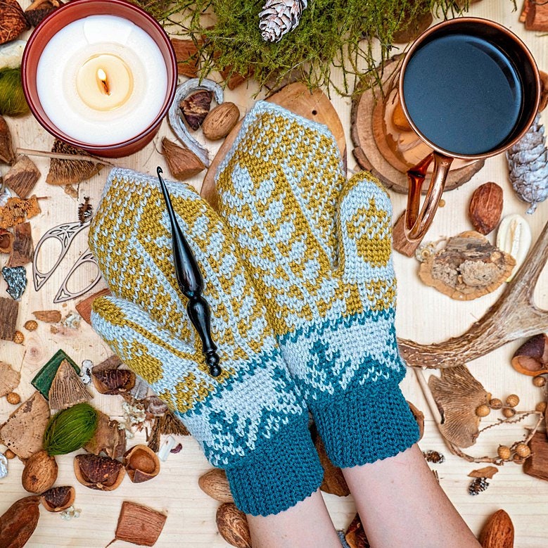 CROCHET PATTERN + VIDEO Squirrel Fair Isle Crochet Mitten Pattern, One Size Crochet Pattern, Winter Glove Mitten Accessories