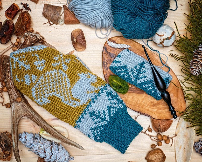 CROCHET PATTERN + VIDEO Squirrel Fair Isle Crochet Mitten Pattern, One Size Crochet Pattern, Winter Glove Mitten Accessories