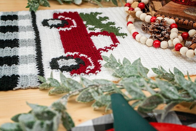 CROCHET PATTERN + VIDEO Red Christmas Truck Table Runner Crochet Pattern, Includes Chart, Holiday Christmas Decor Crochet Pattern
