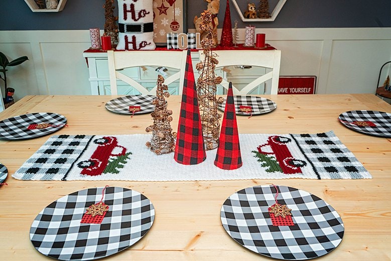 CROCHET PATTERN + VIDEO Red Christmas Truck Table Runner Crochet Pattern, Includes Chart, Holiday Christmas Decor Crochet Pattern