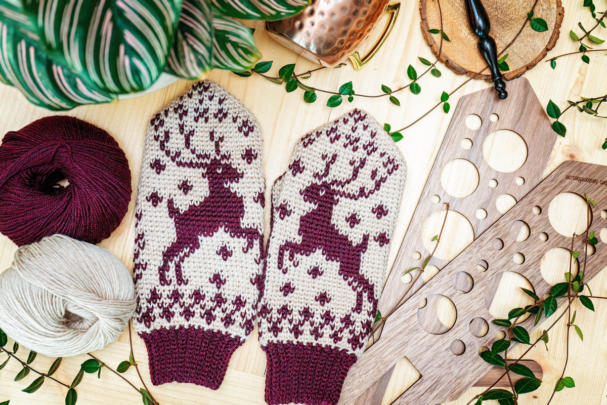 CROCHET PATTERN Deer Fair Isle Crochet Mitten Pattern, One Size Crochet Pattern, Winter Glove Mitten Accessories