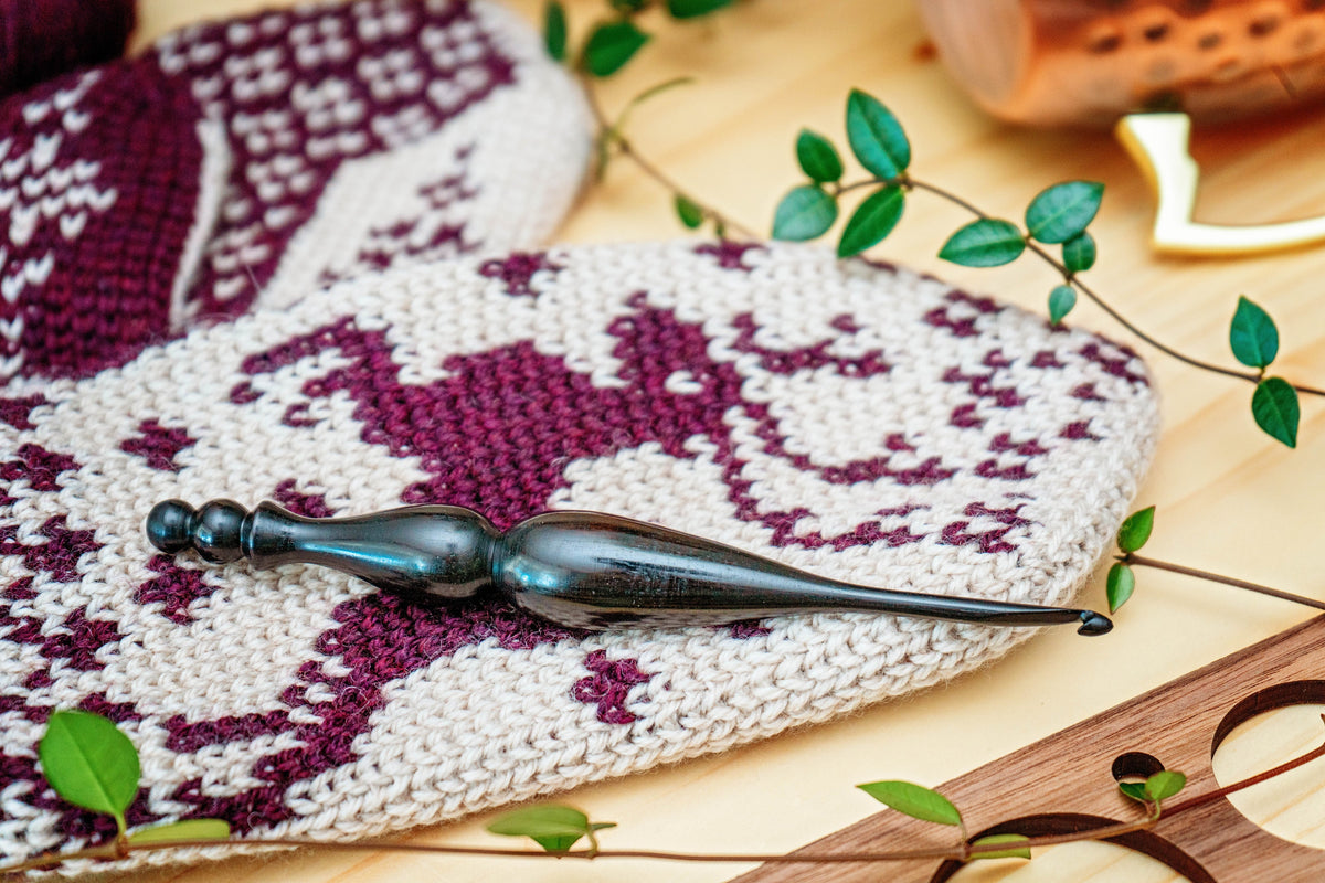 CROCHET PATTERN Deer Fair Isle Crochet Mitten Pattern, One Size Crochet Pattern, Winter Glove Mitten Accessories