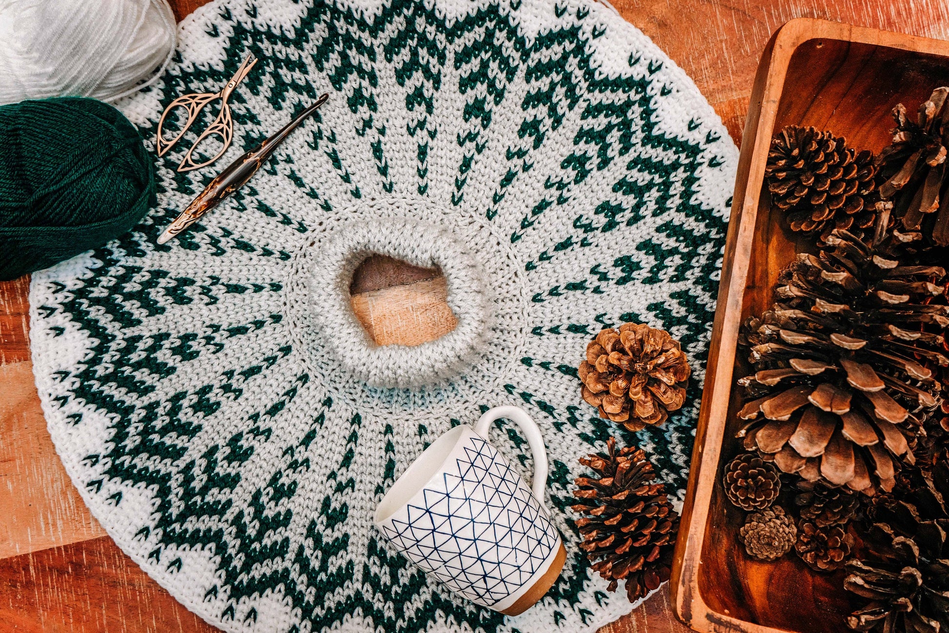 CROCHET PATTERN + VIDEO Cozy Fair Isle Pine Crochet Sweater Pattern with Charts, xs-5X Sizes, Winter Pullover Crochet Pattern Colorwork