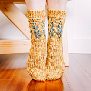 CROCHET PATTERN + VIDEO Vine Colorwork Crochet Sock Pattern, Easy to follow crochet pattern with video, footwear fashion, colorwork crochet
