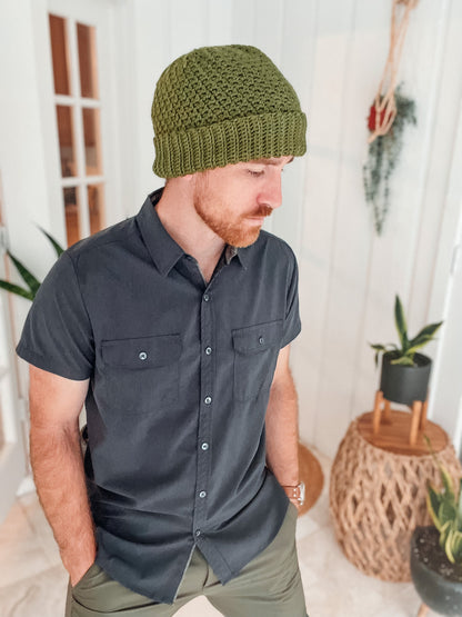 CROCHET PATTERN + VIDEO Create A Cozy Beanie With This Easy Crochet Pattern! Quick and easy crochet hat pattern. Beginner Crochet Pattern.