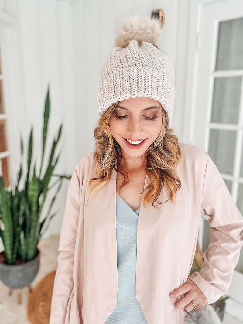 CROCHET PATTERN + VIDEO Create A Cozy Beanie With This Easy Crochet Pattern! Quick and easy crochet hat pattern. Beginner Crochet Pattern.