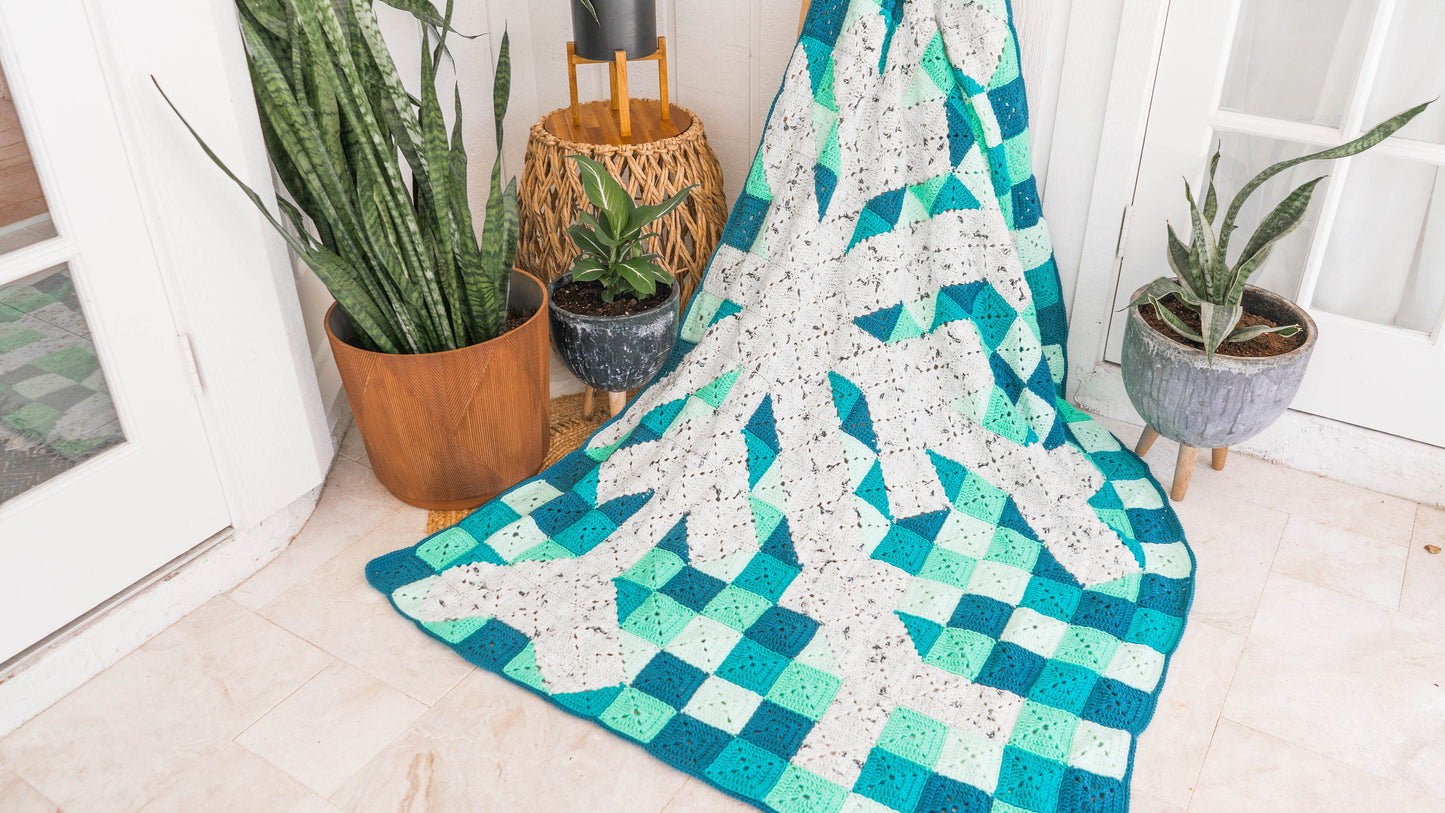 CROCHET PATTERN + VIDEO Quilt-Look Granny Square Blanket Crochet Pattern, Learn to Make Granny Squares with a Video Tutorial Crochet Blanket