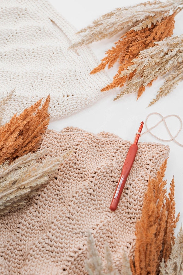 CROCHET PATTERN + VIDEO Journey Under The Sea Crochet Bag Pattern + Video Tutorial. Learn Magical Crochet Knit-Look Stitches