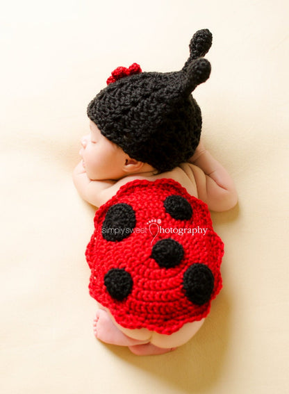 CROCHET PATTERNS 2 Crochet Baby Pattern, the Ladybug and Bunny Hat and Bum Covers, Newborn Photography