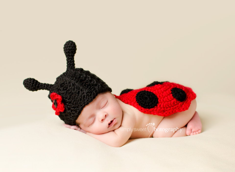CROCHET PATTERNS 2 Crochet Baby Pattern, the Ladybug and Bunny Hat and Bum Covers, Newborn Photography