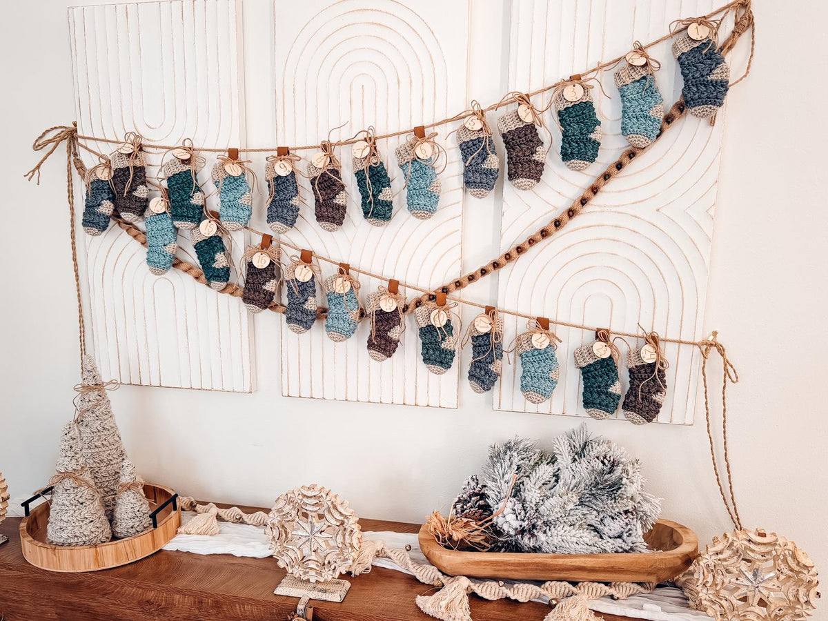 CROCHET PATTERN + VIDEO Wheat Stitch™ Mini Stocking Crochet Pattern, Quick Diy Gift Card Holder, Holiday Mini Stocking Advent Calendar Easy