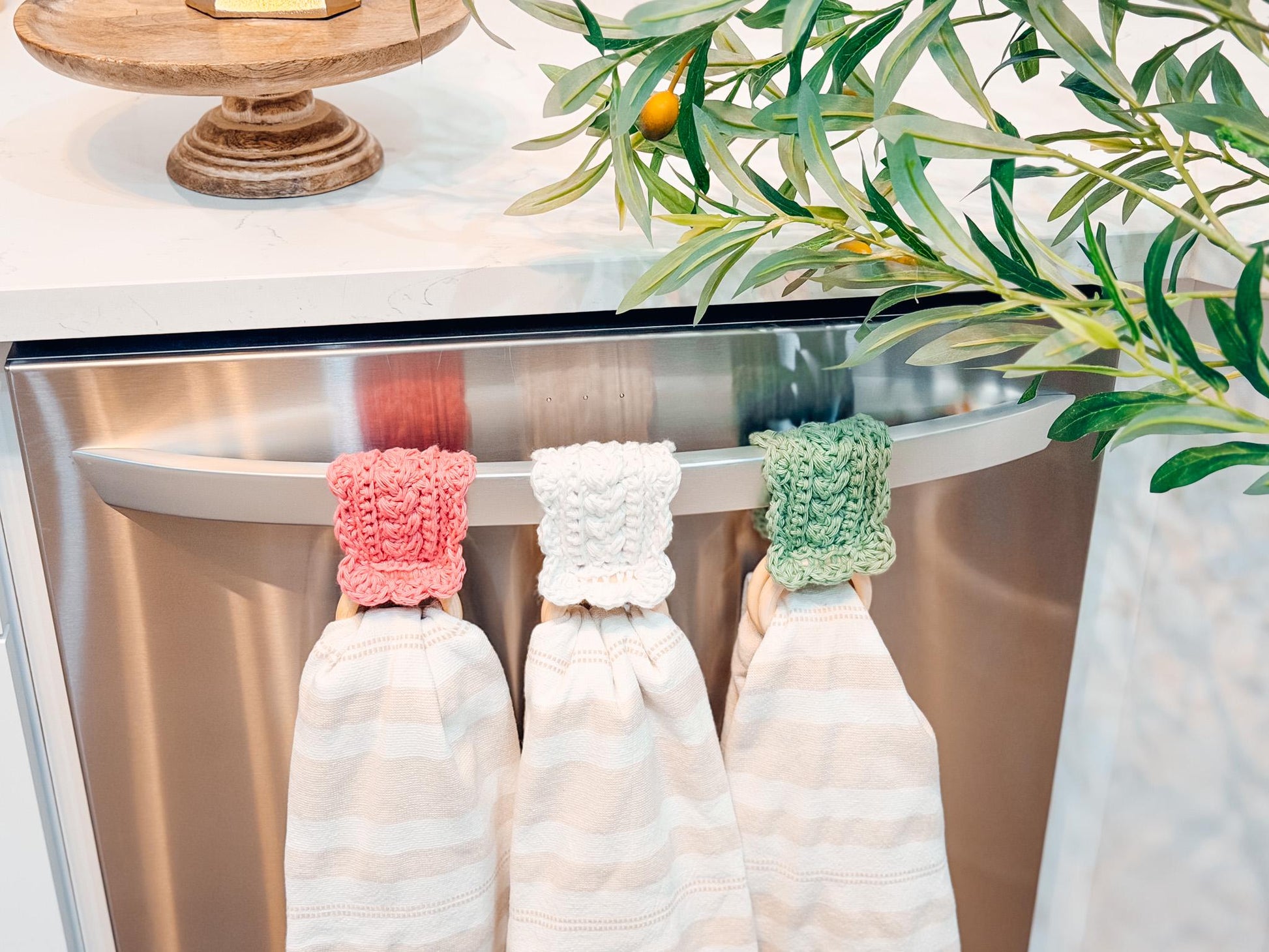 CROCHET PATTERN + VIDEO Crochet Dishtowel Holder Pattern, Wheat Stitch™ Scalloped Towel Holder, Kitchen Crochet, Hanging Towel Holder Decor