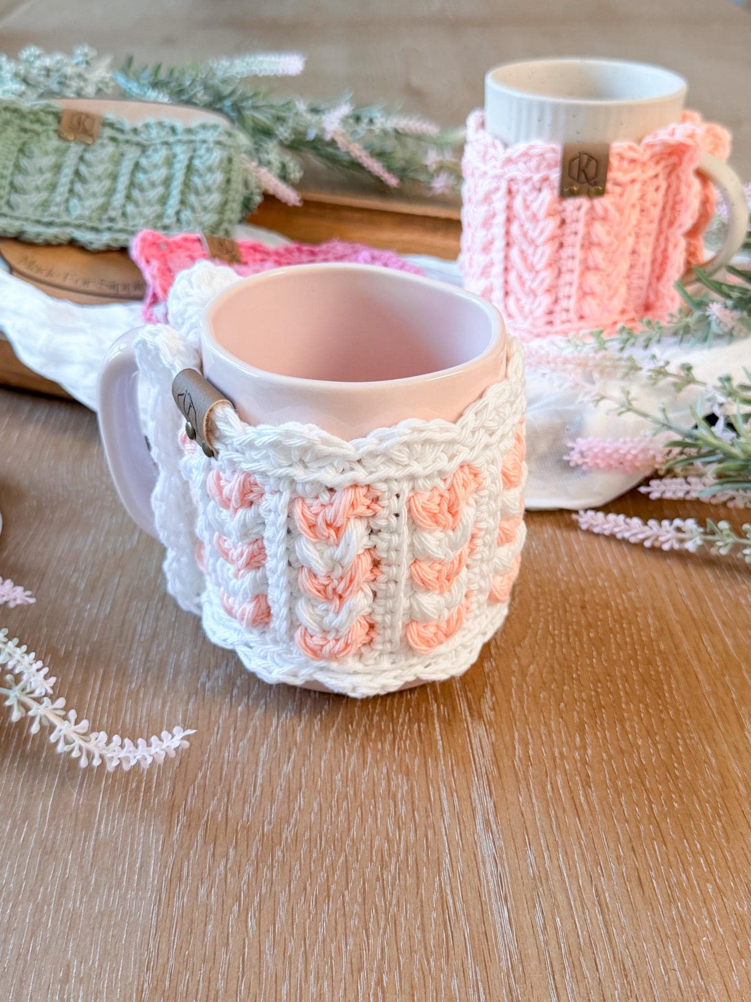 CROCHET PATTERN + VIDEO Crochet Mug Cozy Pattern, Wheat Stitch™ Scalloped Cup Cozy, Coffee Sleeve Crochet, Handmade Mug Wrap Printable Label