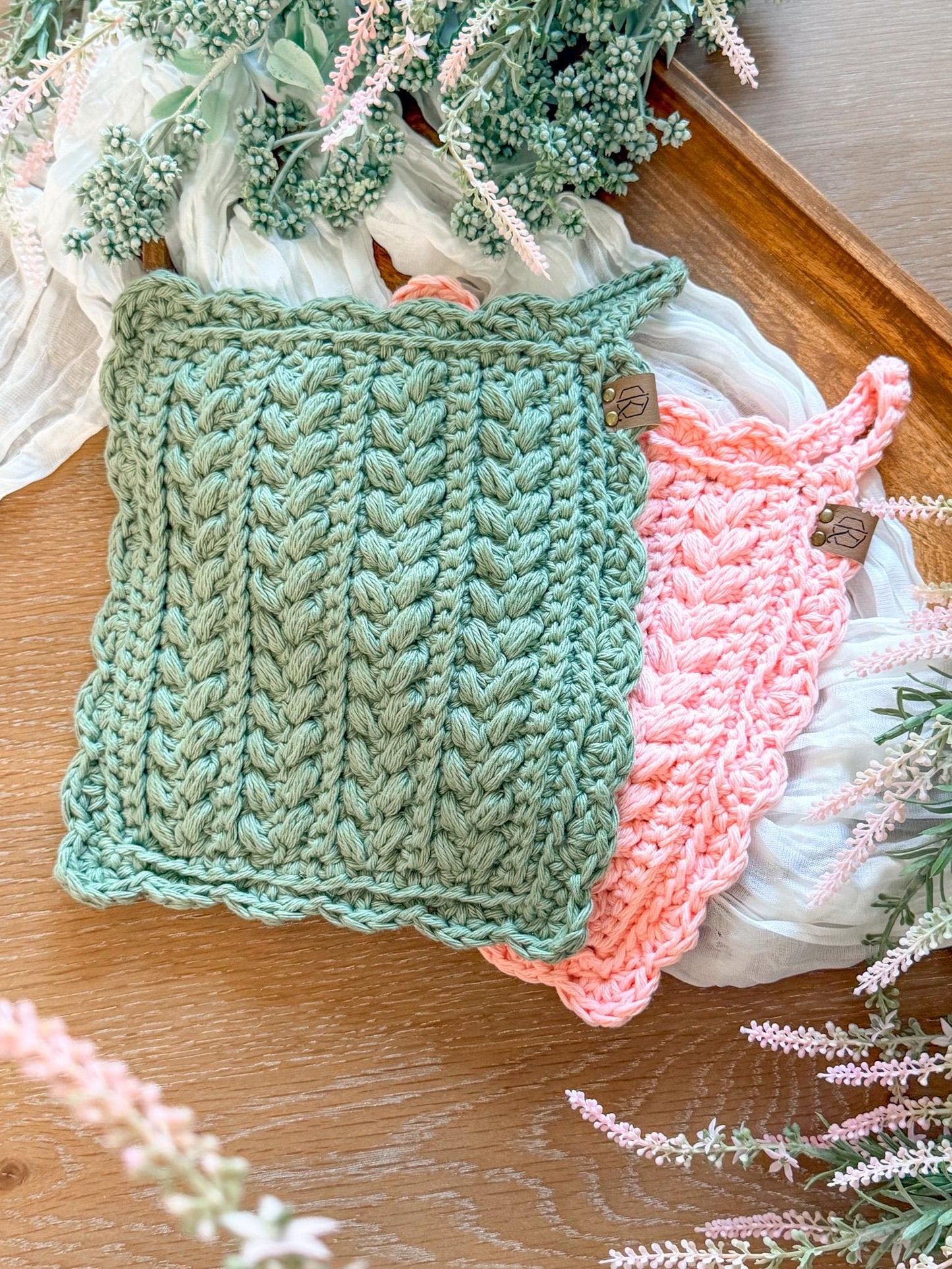 CROCHET PATTERN + VIDEO Wheat Stitch™ Scalloped Hotpad, Easy Cotton Trivet Pdf + Video, Handmade Kitchen Decor Gift, Printable Tags, Gifting