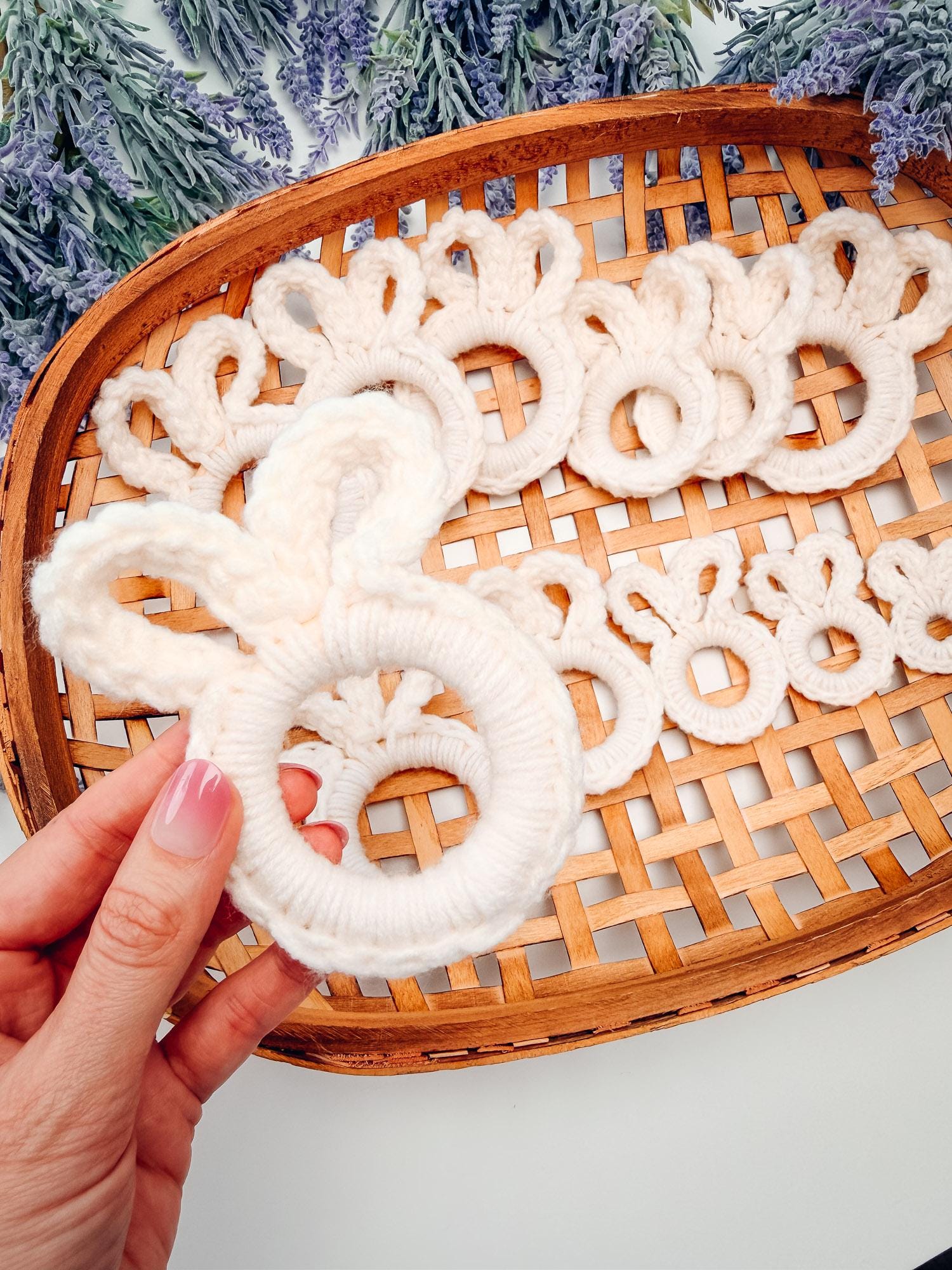 CROCHET PATTERN + VIDEO Bunny Crochet Garland Pattern | Easter Bunny Napkin Rings | Carrot Crochet Garland | Spring Decor | Easter Garland