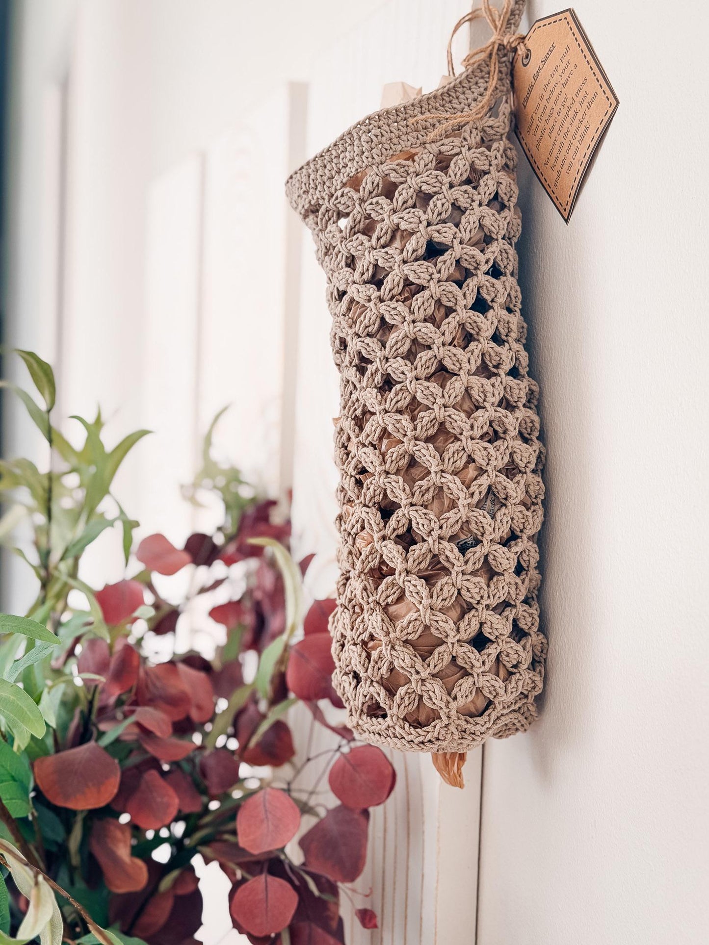 CROCHET PATTERN + VIDEO Circle Leaf Plastic Bag Holder | Textured Kitchen Organizer | 2 Sizes | Instant Pdf Download