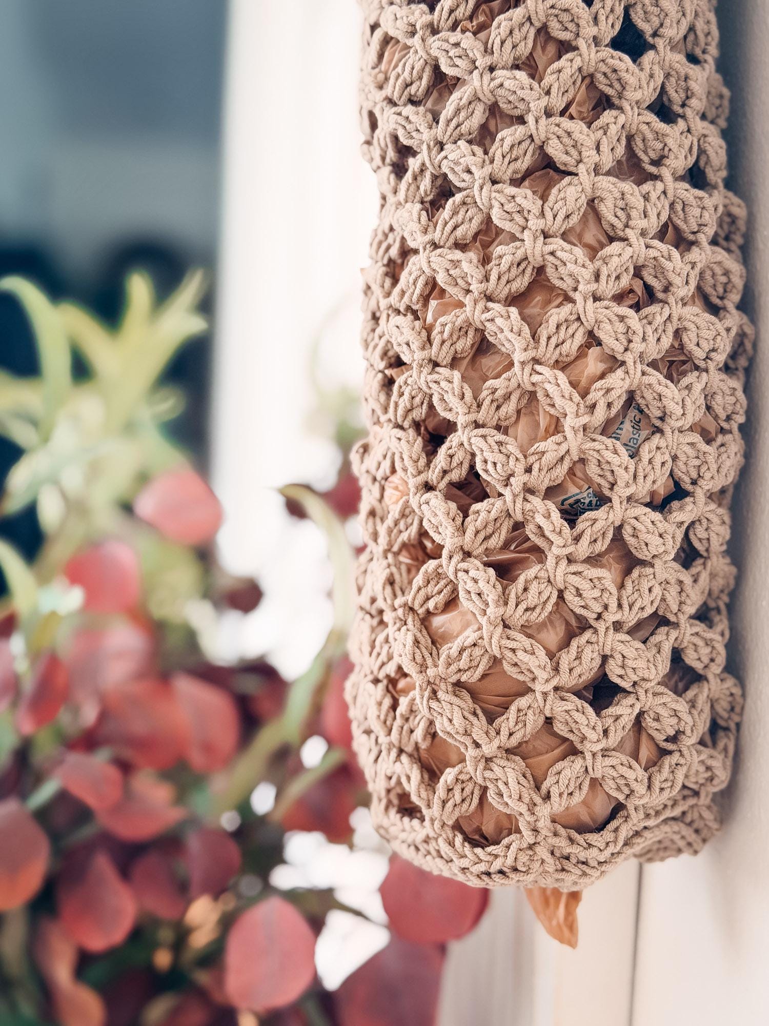 CROCHET PATTERN + VIDEO Circle Leaf Plastic Bag Holder | Textured Kitchen Organizer | 2 Sizes | Instant Pdf Download