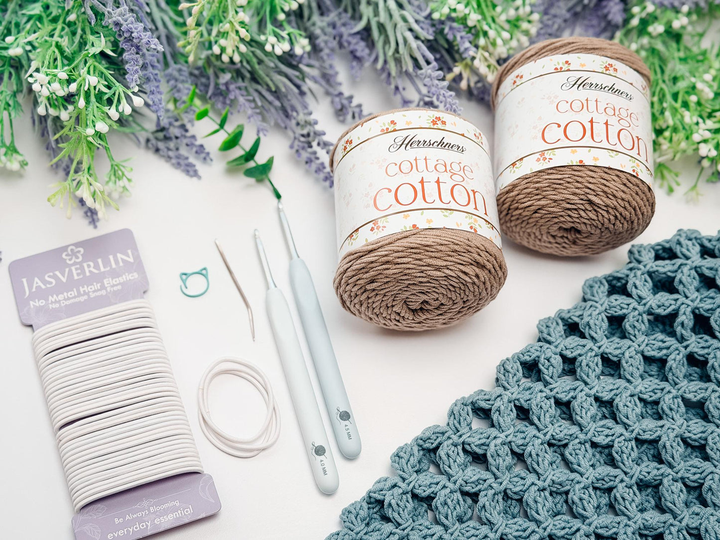 CROCHET PATTERN + VIDEO Circle Leaf Plastic Bag Holder | Textured Kitchen Organizer | 2 Sizes | Instant Pdf Download