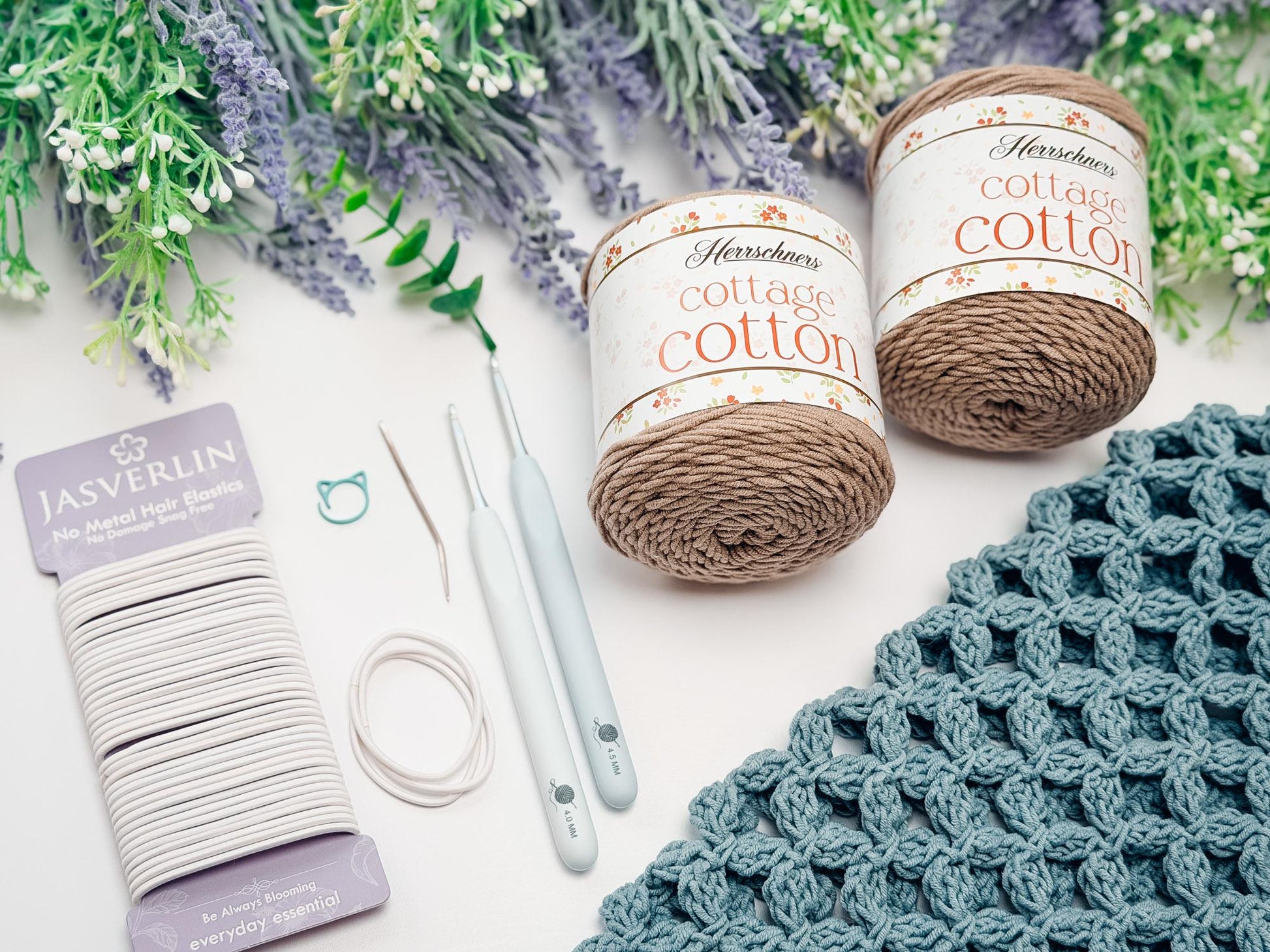 CROCHET PATTERN + VIDEO Circle Leaf Plastic Bag Holder | Textured Kitchen Organizer | 2 Sizes | Instant Pdf Download