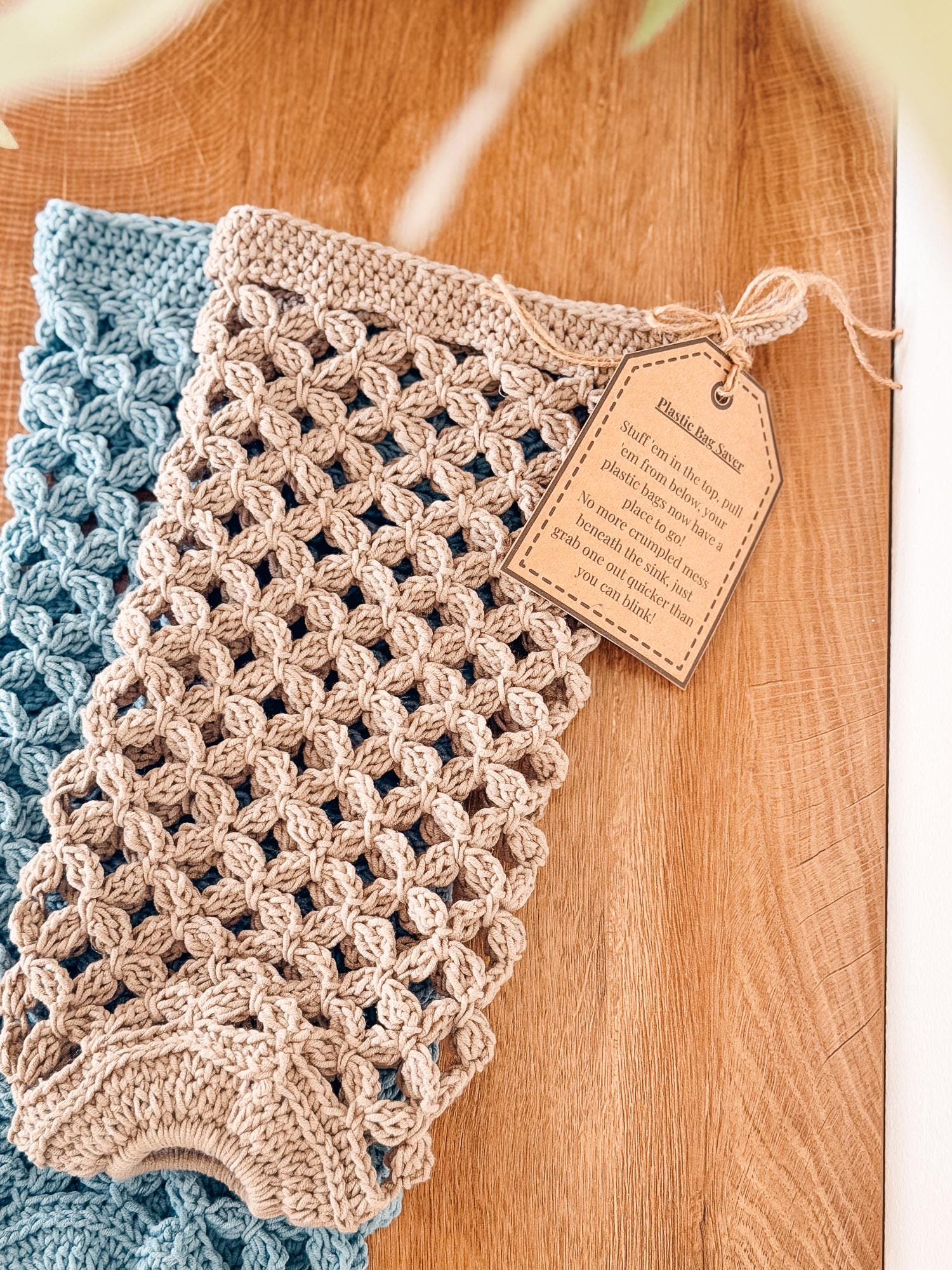 CROCHET PATTERN + VIDEO Circle Leaf Plastic Bag Holder | Textured Kitchen Organizer | 2 Sizes | Instant Pdf Download