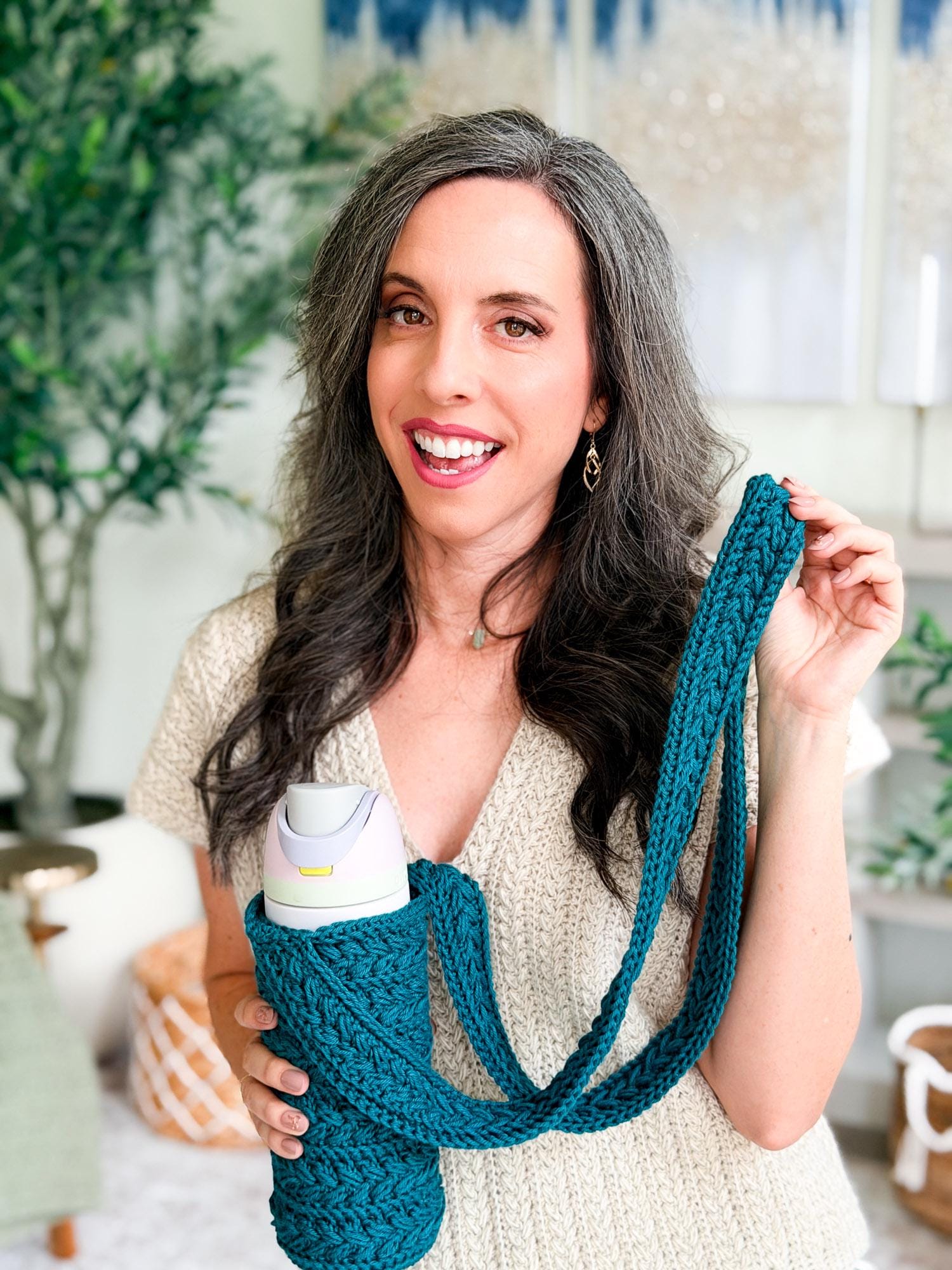 CROCHET PATTERN + VIDEO Wheat Stitch Water Bottle Holder | Textured Puff Stitch | 2 Sizes | Hands-Free Carrier | Instant Pdf Download