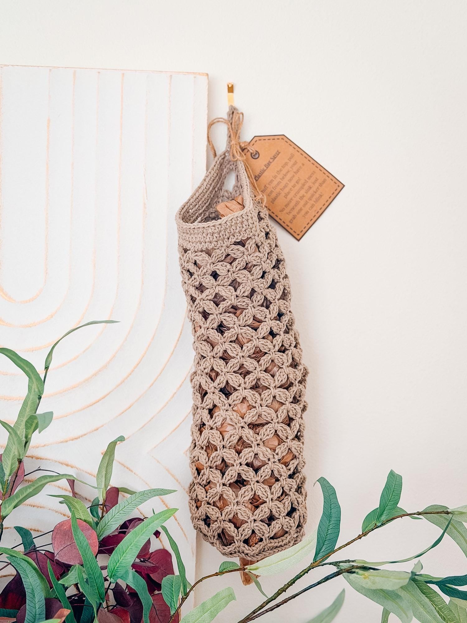 CROCHET PATTERN + VIDEO Circle Leaf Plastic Bag Holder | Textured Kitchen Organizer | 2 Sizes | Instant Pdf Download