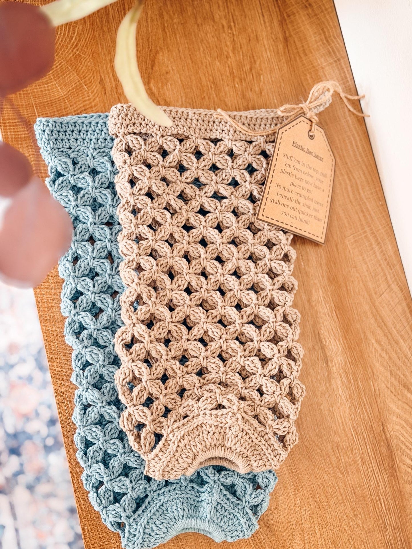 CROCHET PATTERN + VIDEO Circle Leaf Plastic Bag Holder | Textured Kitchen Organizer | 2 Sizes | Instant Pdf Download