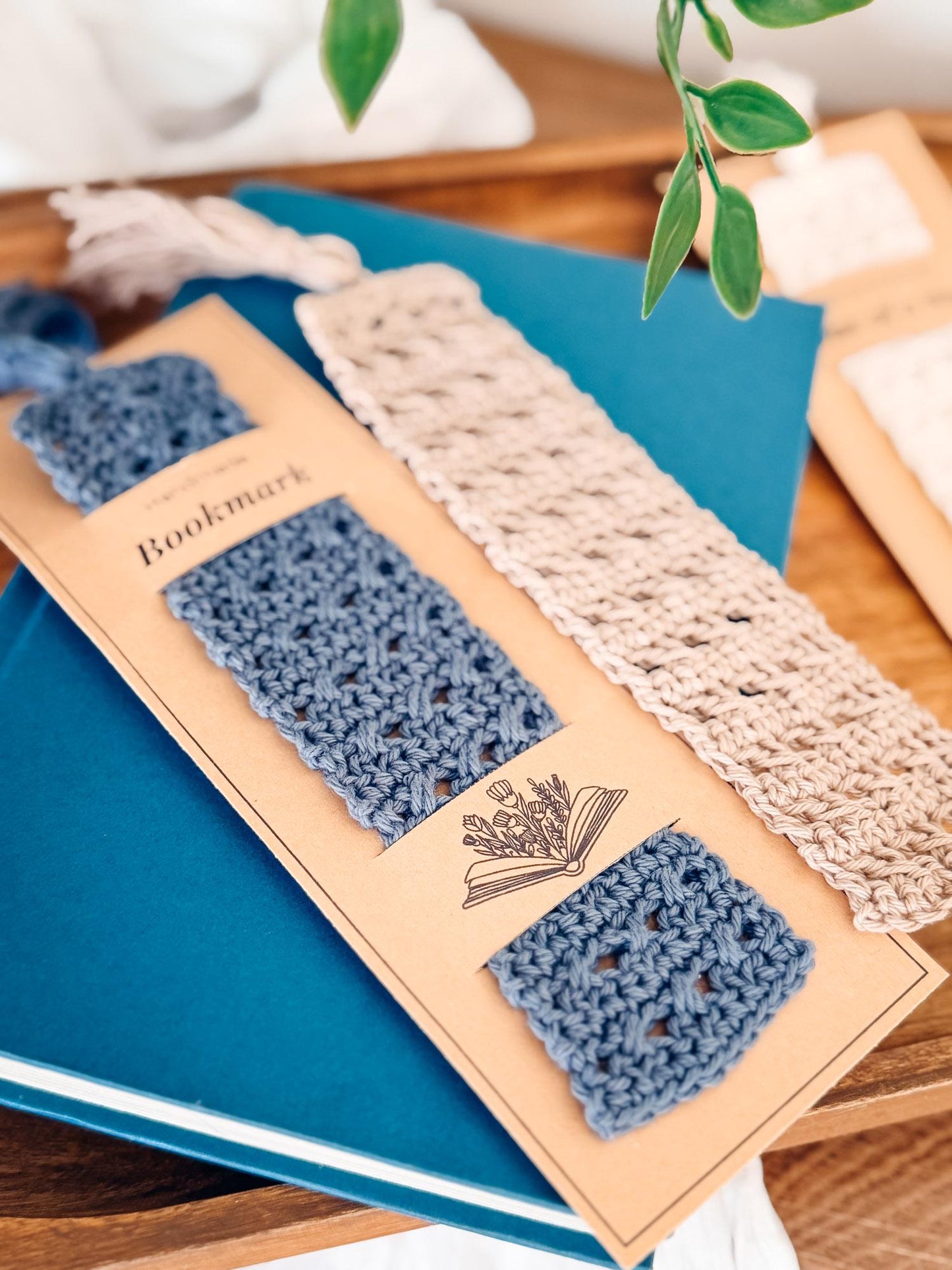 CROCHET PATTERN + VIDEO Reed Crochet Bookmark | Reed Crossover Stitch | Easy Lace Texture | Gift for Readers | Instant Pdf Download