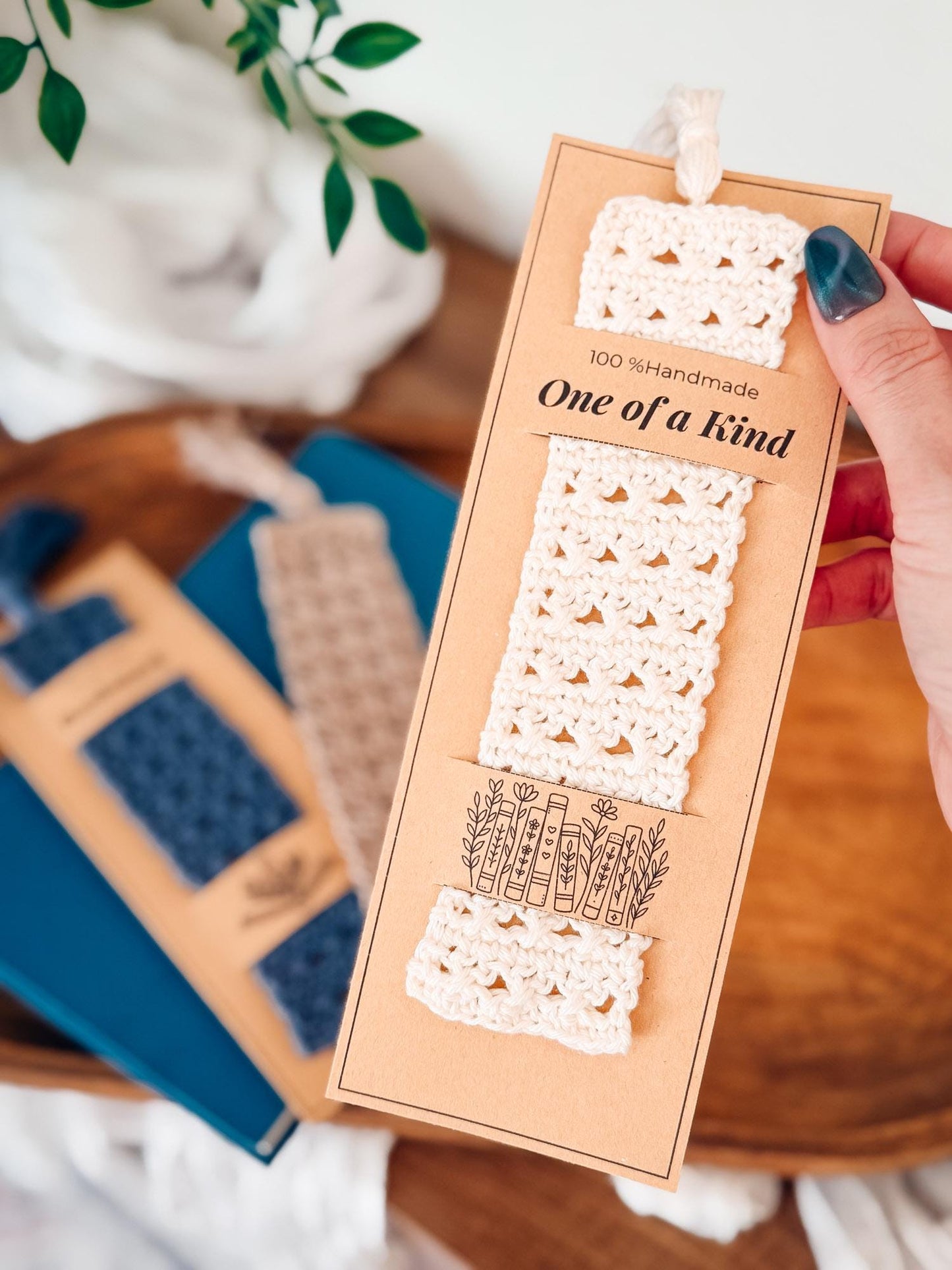 CROCHET PATTERN + VIDEO Reed Crochet Bookmark | Reed Crossover Stitch | Easy Lace Texture | Gift for Readers | Instant Pdf Download