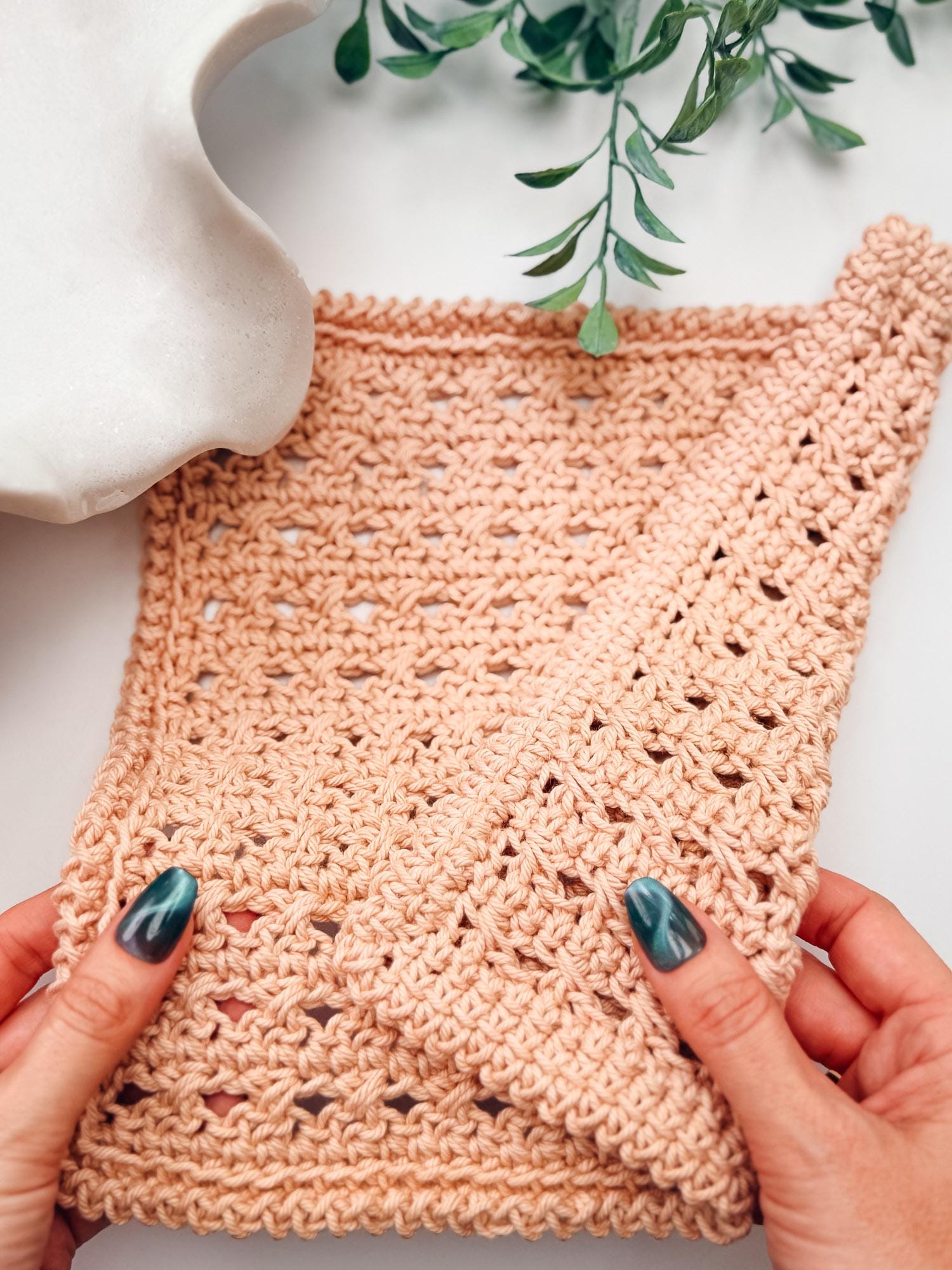 CROCHET PATTERN + VIDEO Reed Crossover Stitch Washcloth | 2 Sizes | Textured Cotton | Instant Pdf Download