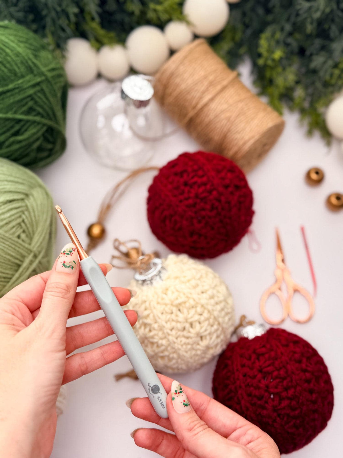 CROCHET PATTERN + VIDEO Petal Loop Stitch Ornament | Christmas Ball Cover | 4 Sizes | Textured Holiday Decor | Instant Pdf Download