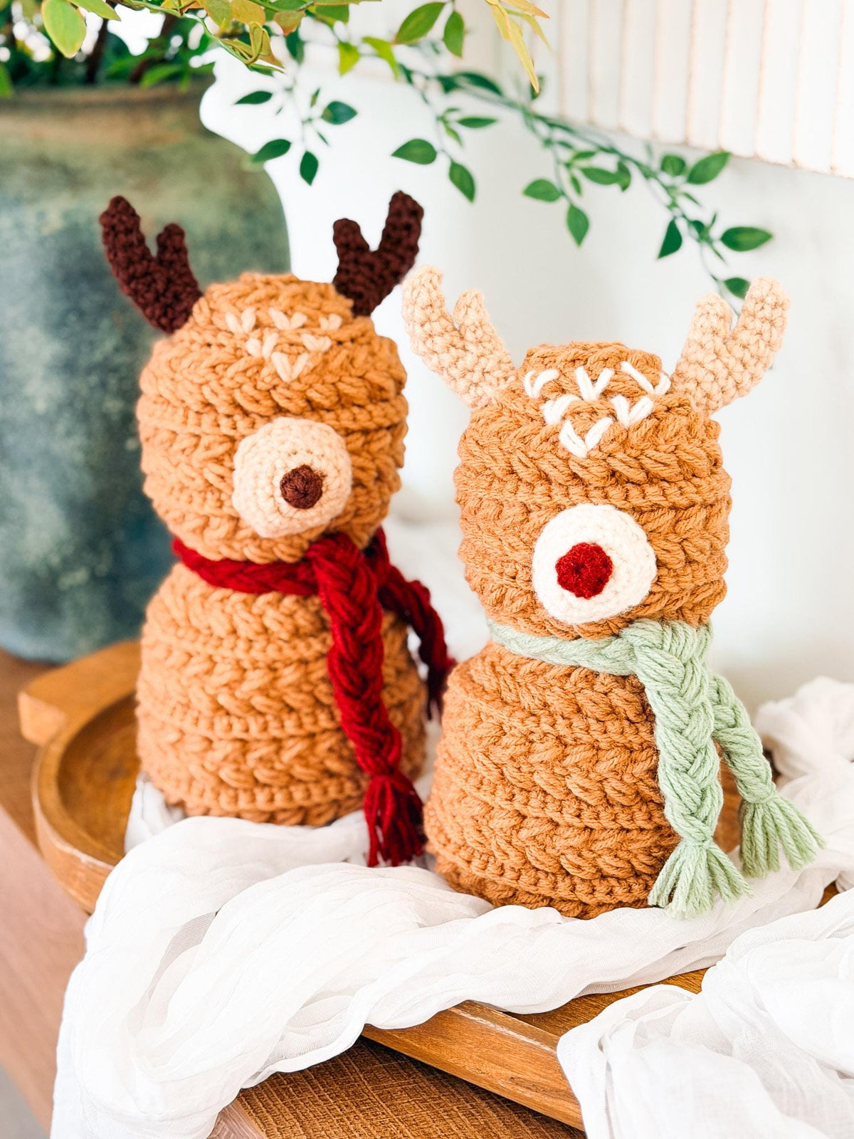 CROCHET PATTERN + VIDEO Wheat Stitch Reindeer | Textured Amigurumi | Worsted Weight | Christmas Decor | Instant Pdf Download