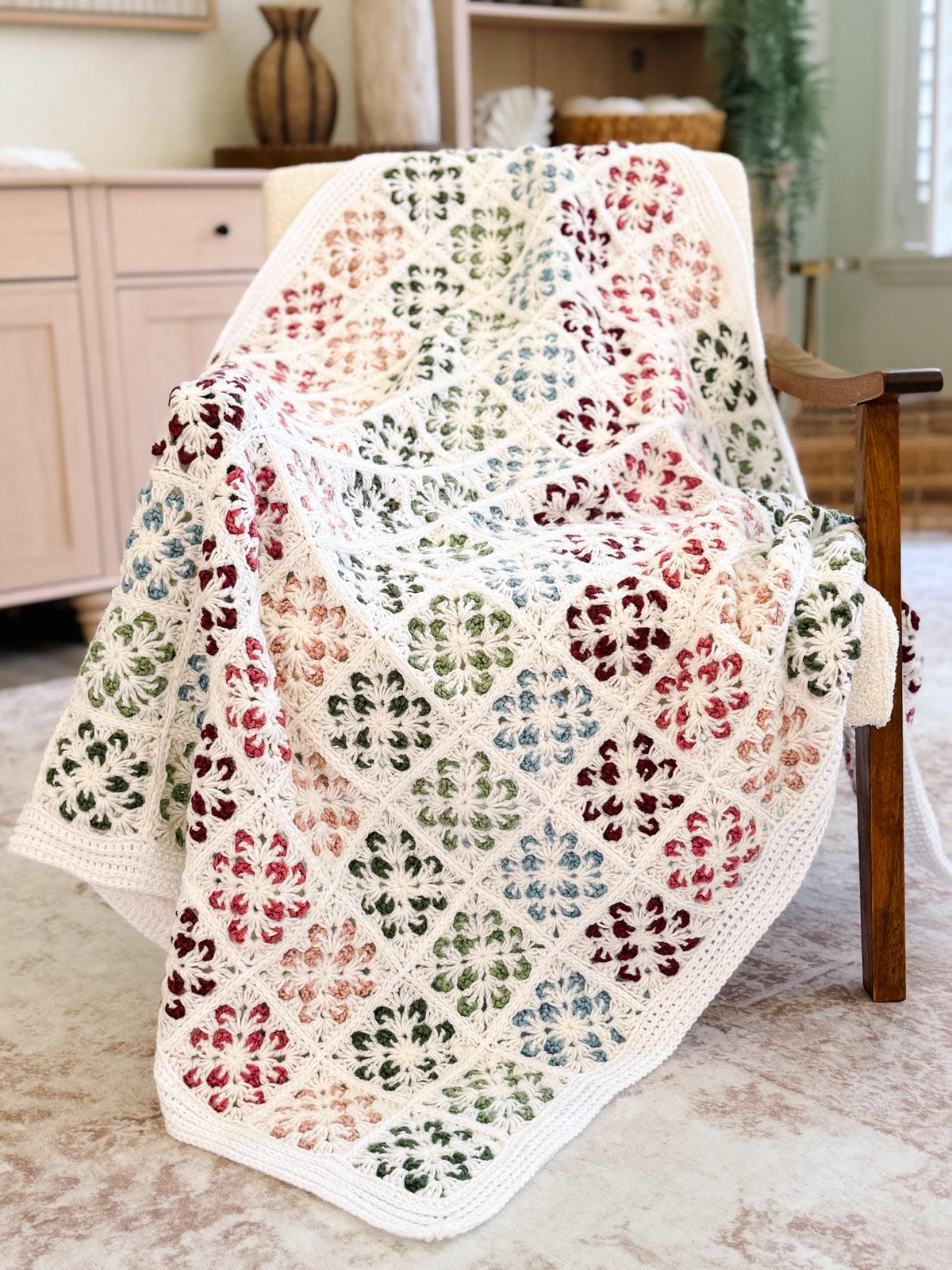 CROCHET PATTERN + VIDEO Blossom Granny Square Blanket | Flower Granny Square Afghan | 9 Sizes Lovey to Twin | Instant Pdf Download