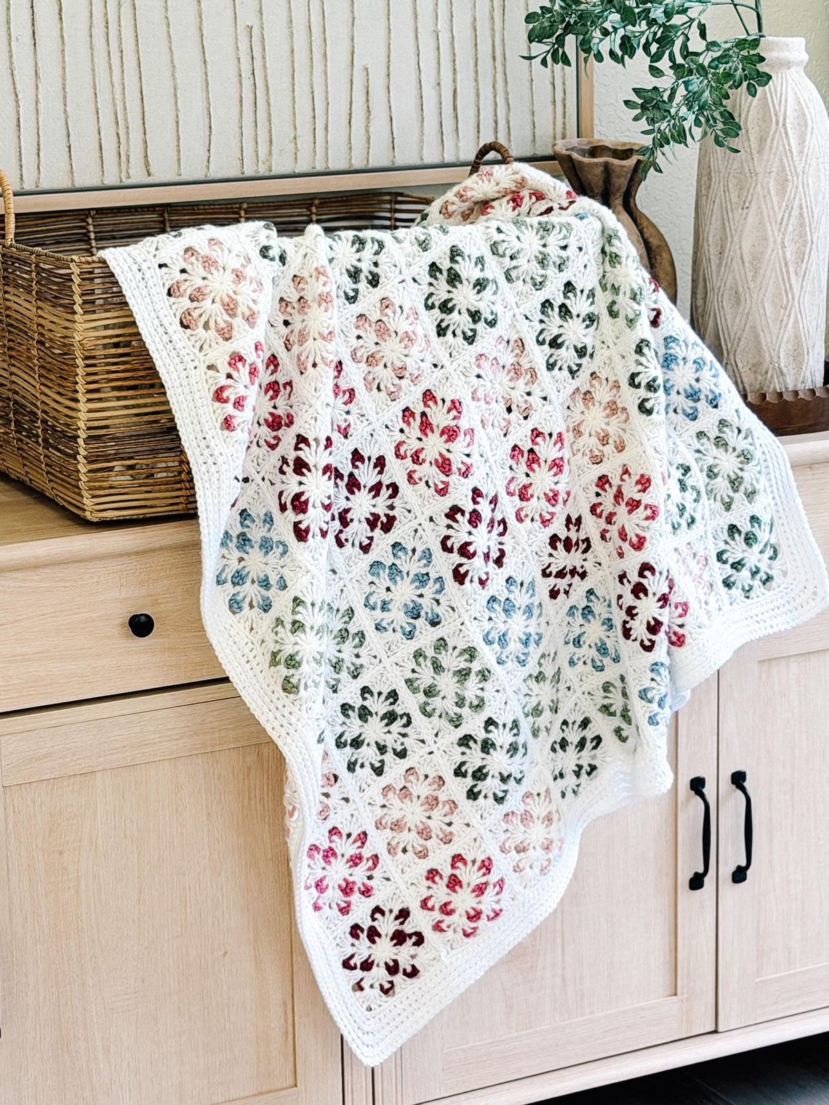 CROCHET PATTERN + VIDEO Blossom Granny Square Blanket | Flower Granny Square Afghan | 9 Sizes Lovey to Twin | Instant Pdf Download