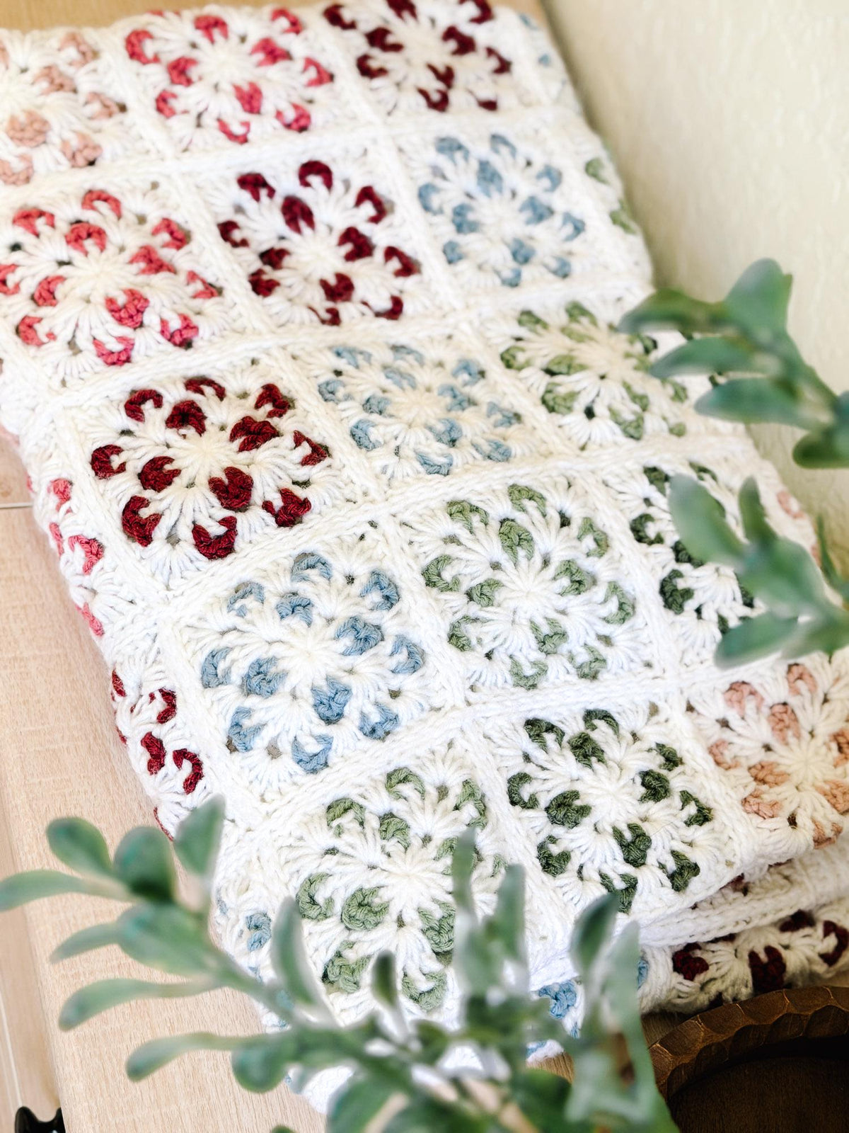 CROCHET PATTERN + VIDEO Blossom Granny Square Blanket | Flower Granny Square Afghan | 9 Sizes Lovey to Twin | Instant Pdf Download