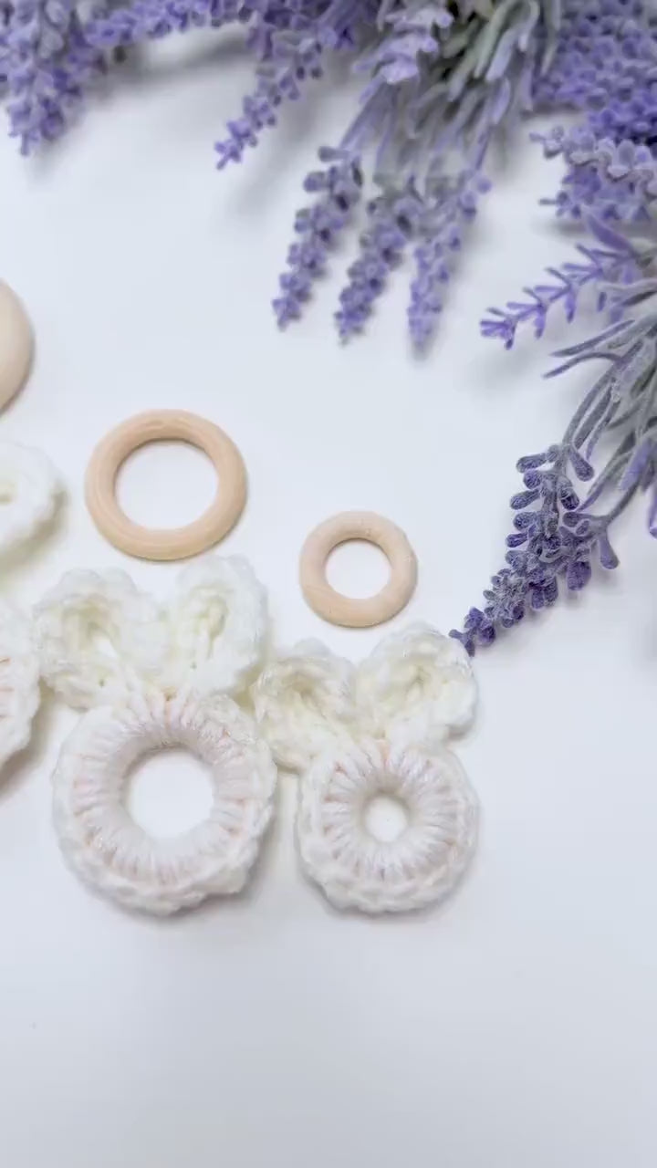 CROCHET PATTERN + VIDEO Bunny Crochet Garland Pattern | Easter Bunny Napkin Rings | Carrot Crochet Garland | Spring Decor | Easter Garland
